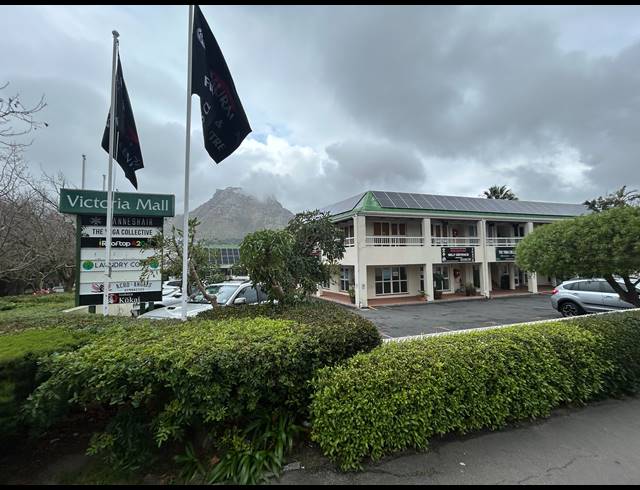 56M² BUILDING TO LET IN HOUT BAY CENTRAL